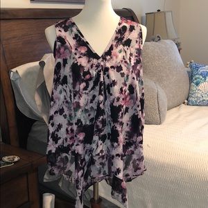 Uneven hem Vera Wang shirt